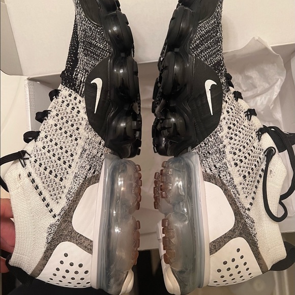 Nike Vapormax 2 Flyknit Orca - Picture 8 of 11